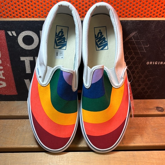 Vans Men's Classic Slip-On (Rainbow) True White - Picture 2 of 9